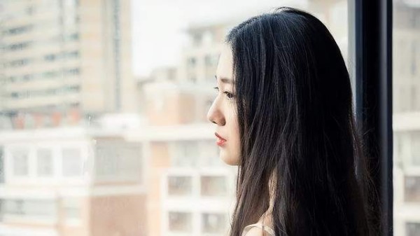这才是原配痛恨第三者的根本原因：女人崩溃的内核，从来不是输给外人