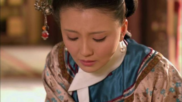 甄嬛伤重失宠,再不能舞,本宫虽逝,见此盛极而衰,笑其昔日风光终成空