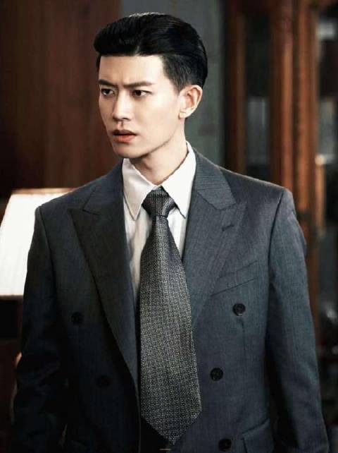 成熟男士气场全开