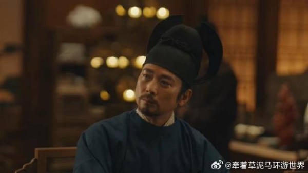 钱弘俶疯狂加价,女孩现场打脸,暗示他二百五