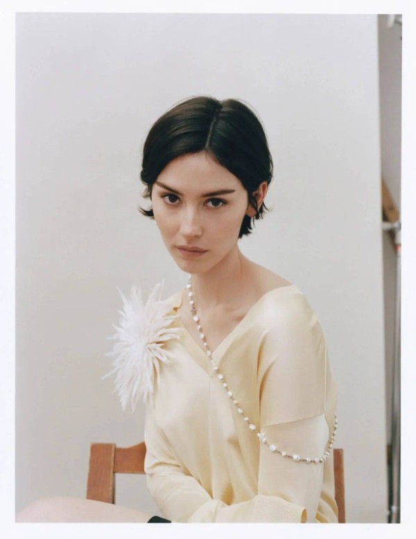 香奈儿 CHANEL 好爱她,新专发行前夜为她释出物料!
