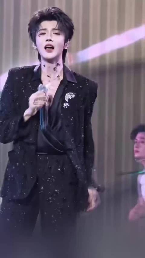 郝熠然唱出笑忘书的细腻感情
