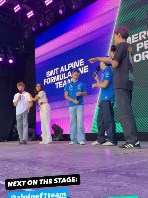 F1官方更新梅奔fanstage快拍 f1