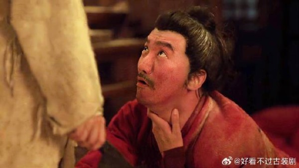 兵痞想要玷污牡丹,怎料阴谋没得逞,自己反而遭殃了!