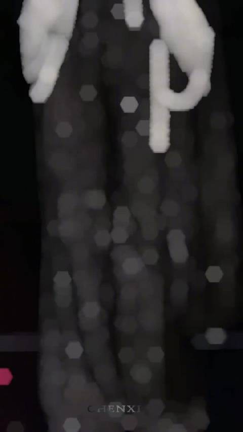 郝熠然迎着光，活力满满开启新的一天