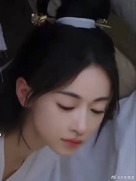 山里姑娘被人嫌弃,结果一出场惊艳所有人