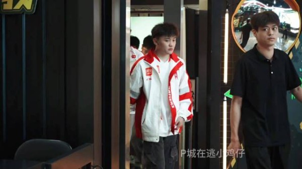 前线素材 辛苦啦孩子们!明天见
