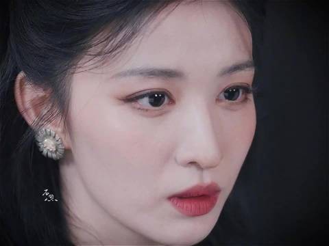 王楚然《这一秒过火》分饰两角,眼神戏层次感演绎破碎虐恋
