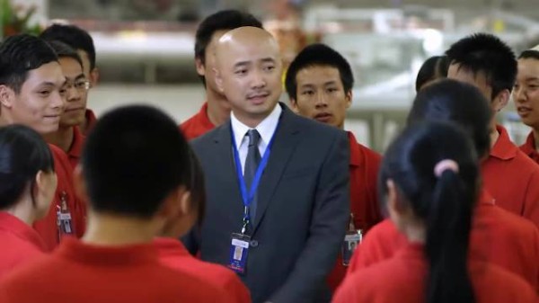 导演给出了开放式结局 最后喊曹小强的到底是谁?