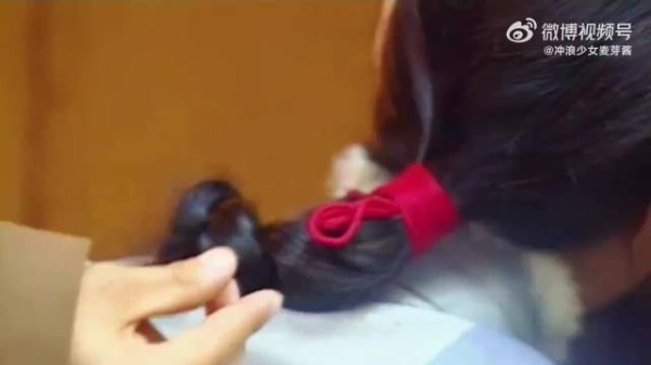 男人恶作剧闯大祸,表演取消宣传队解散