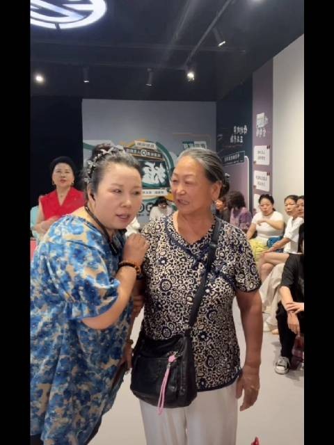 群演一天一张票有想去的吗?高矮胖瘦都可以当群演的,群演几乎没门槛