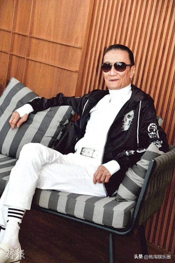 谢贤离世,张柏芝低调换黑头像,安排长孙提前返港陪伴爷爷