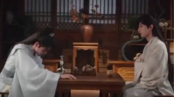 成毅温馨提醒 来历不明的饮料千万不能喝哦