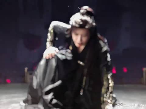 “以吾身作祭,引浩然正气,万千妖邪,镇封!”