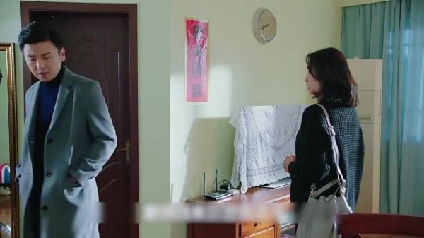 为什么凌玲成了女主人后,家里就突然挤得容不下一个孩子了?