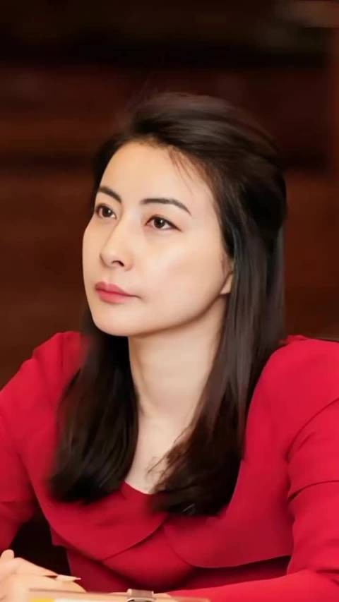 郭晶晶为女儿争取“中”字之名郭晶晶霍震霆人物故事霍家
