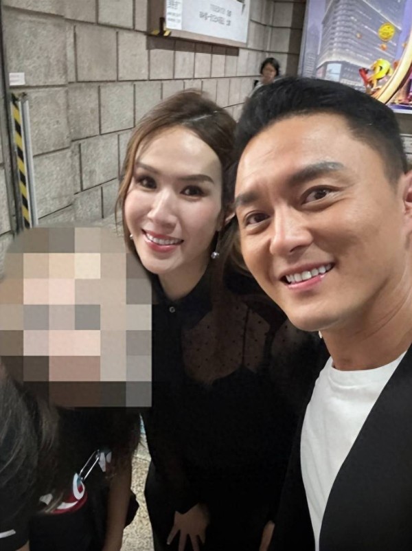 TVB小生婚前广州重拍求婚片段,被偶遇表现亲民,吉隆坡举行婚礼