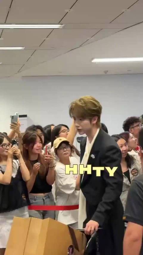 李宏毅变化好大