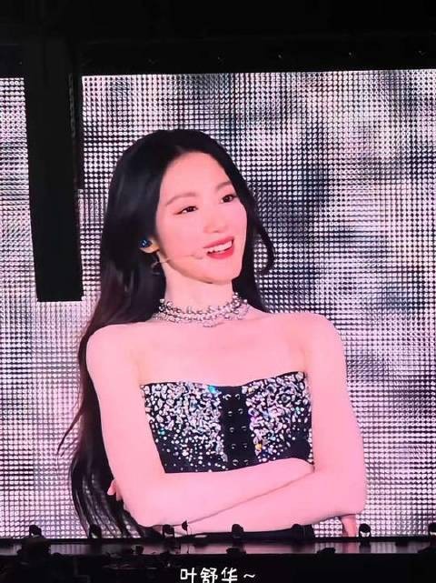 依然心心念念，那天的女娃们齐声高喊“我是谁～”