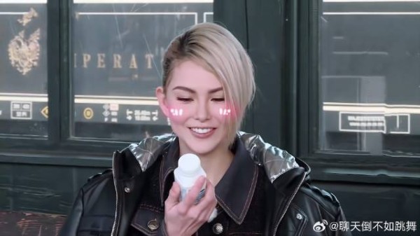 不愧周杰伦老婆!看到昆凌的美貌,郑恺的反应太过真实!