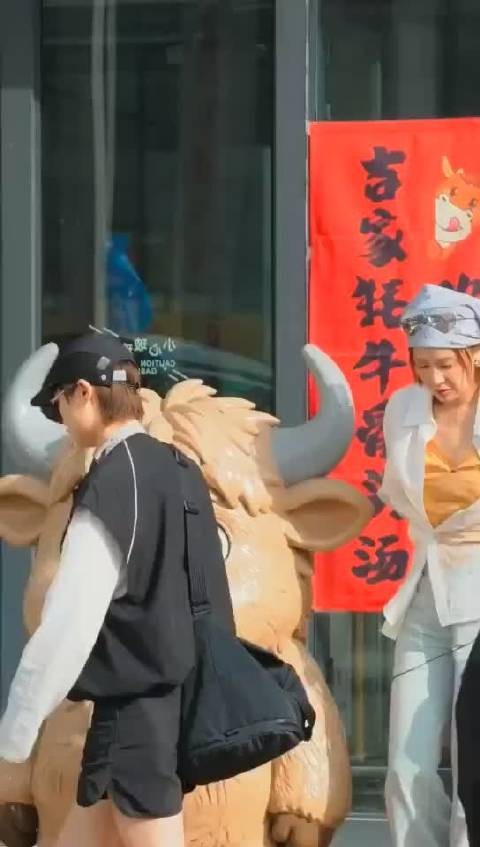 李宇春为高叶新电影宣传,称刚认识的新朋友友情深