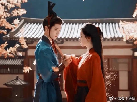 看似她主导拉拢的棋局,其实从一开始就是谢燕来的心甘情愿!