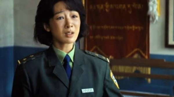 白菊努力压抑、努力克制自己的情绪,观众如身临其境,感同身受!