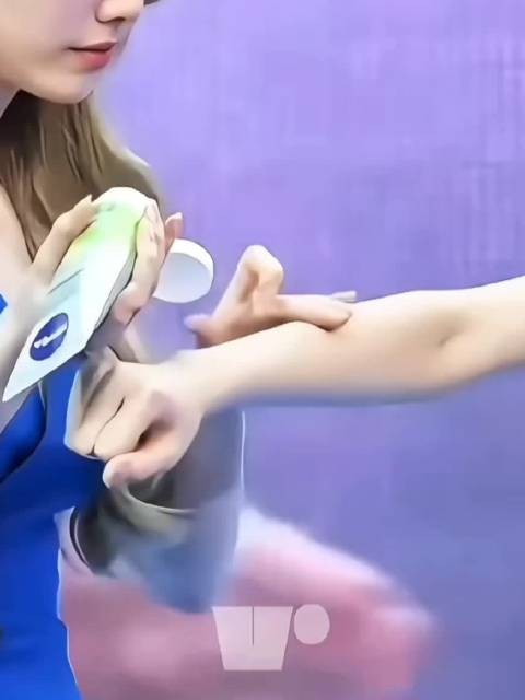 不是亲姐姐可以亲姐姐吗?