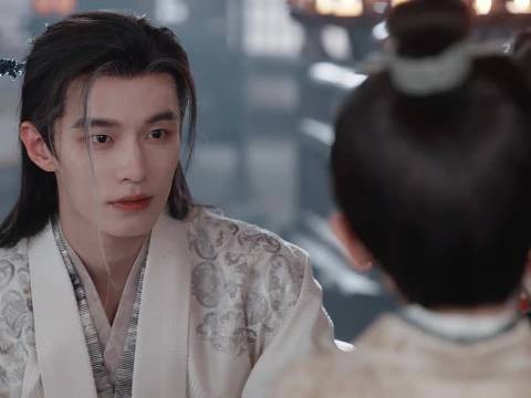 儿子和萧华雍简直是一个模子里刻出来的,都那么“茶茶”的! 百花杀