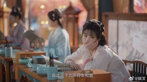 李薇上课打盹 嬷嬷发飙要扣钱,李薇一听傻眼了