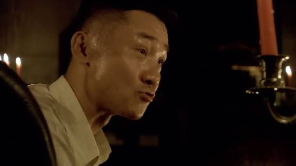 你们兄弟俩让我哭 你们一家人让我哭 人间正道是沧桑让我哭哭哭哭哭