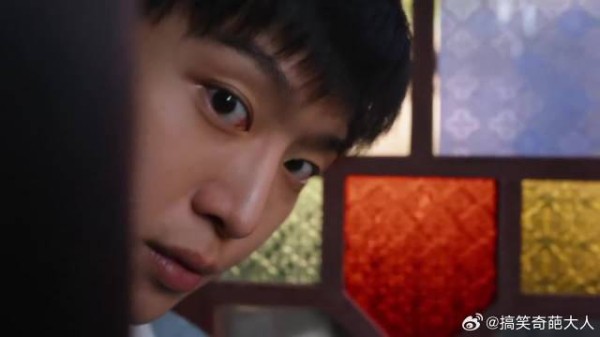 两家人的相遇，两代人的成长，生活总是琐碎，但在小巷岁月中，琐碎亦是温暖