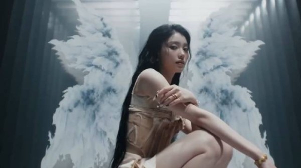 沈小婷个人solo单曲《LEGEND》MV预告