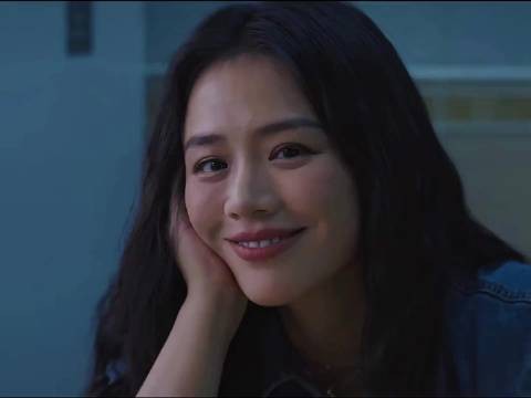 女孩儿网恋奔现遇到照骗男