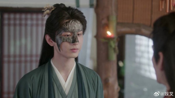 乔婉娩中毒 下秒李莲花支开众人,独自为她解毒