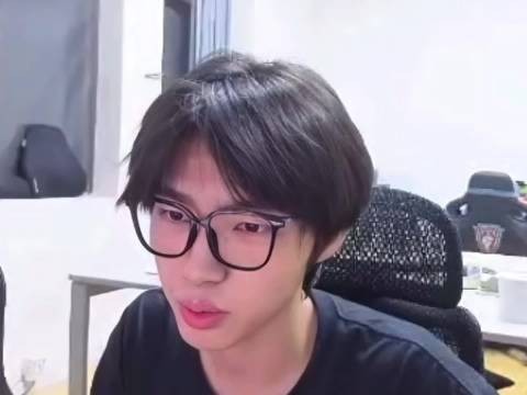 周一蛋胆小鬼 算了 周一蛋长命百岁 ——《云边有个周一蛋》