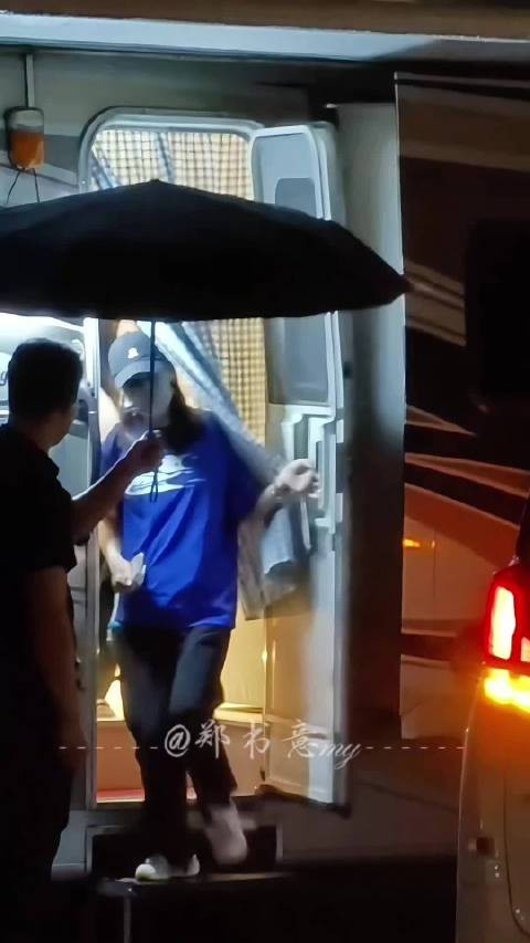 姐姐我爱你白鹿王韵娜恭喜开到荼蘼超话粉丝破1万