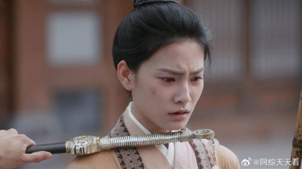 李莲花察觉香味熟悉 命小宝去找凶手,下秒看到伤口惊呆