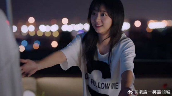 李尖尖躲凌霄,凌霄以为她喜欢子秋,李尖尖急忙解释
