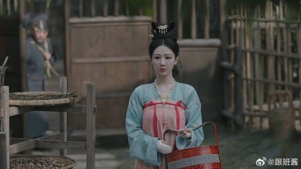 牡丹找到蒋长扬，看到他堕落成这样，不由得心疼起来