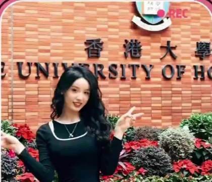 张雅琪挑战玩手机失败,看书未玩手机