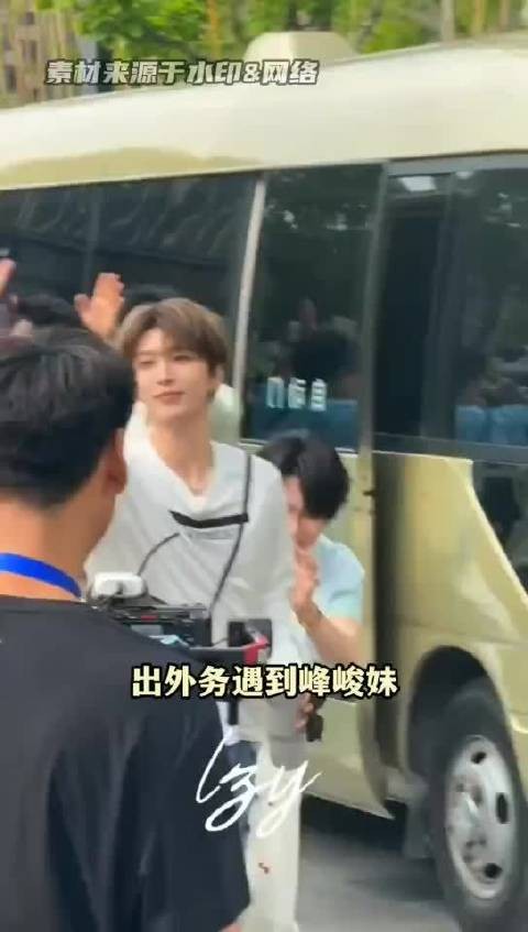 峰峻妹路透神图光影构图氛围感封神