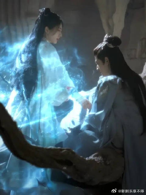 超虐名场面来袭,纯爱战神应声倒地