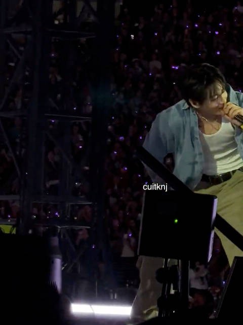 扭臀 /cuitknj 260801 BTS世巡 东卢瑟福演唱会Day1 