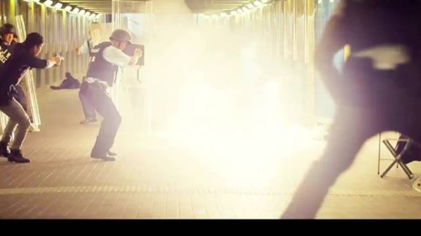 谢霆锋甄子丹教堂对决,怒火重案上演生死搏