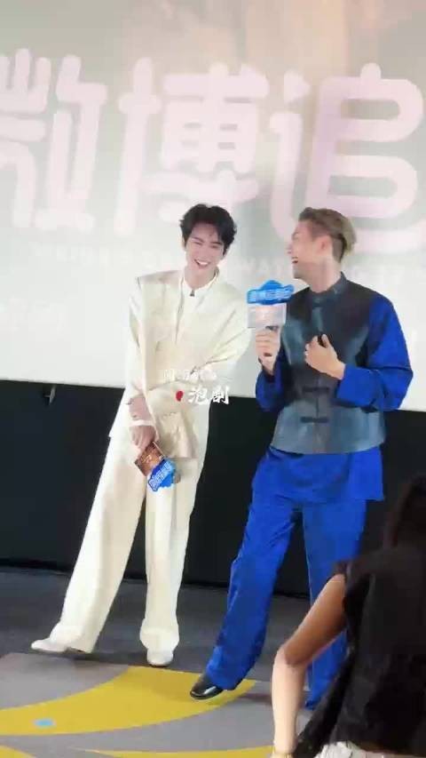 曾舜晞陈伟霆九门追剧团发言被调侃需中译中