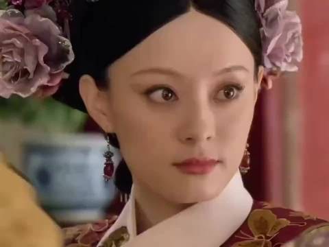 帝王抬手扇贵妃,贵妃惊恐滑跪