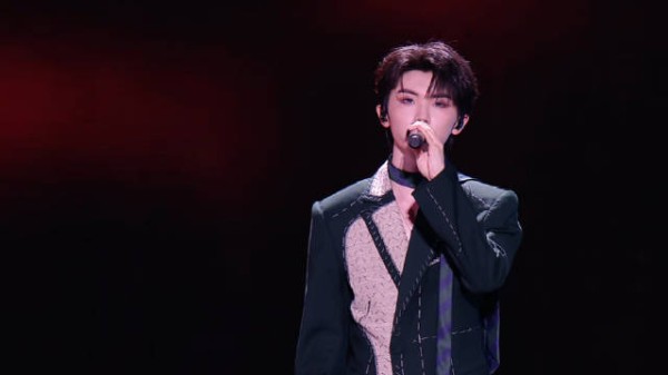 马嘉祺严浩翔时代少年团青岛演唱会《罗曼蒂克乌托邦》合作舞台