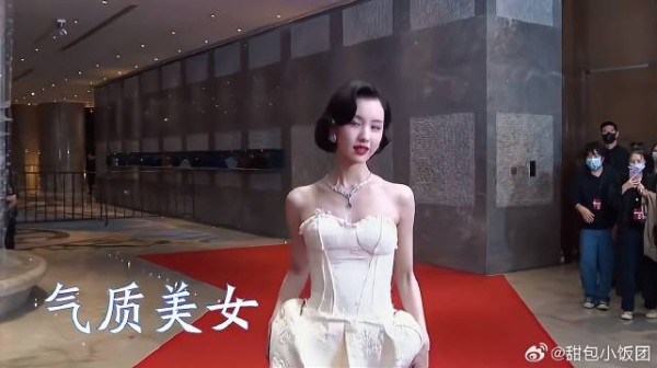 「蜕变」陈都灵每次的红毯都好绝！美极了！