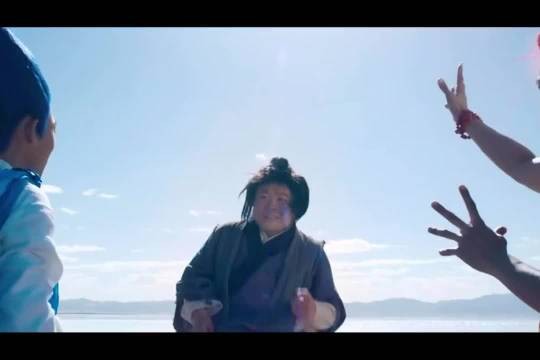 小伙穿越偶遇各路神仙,直接笑死